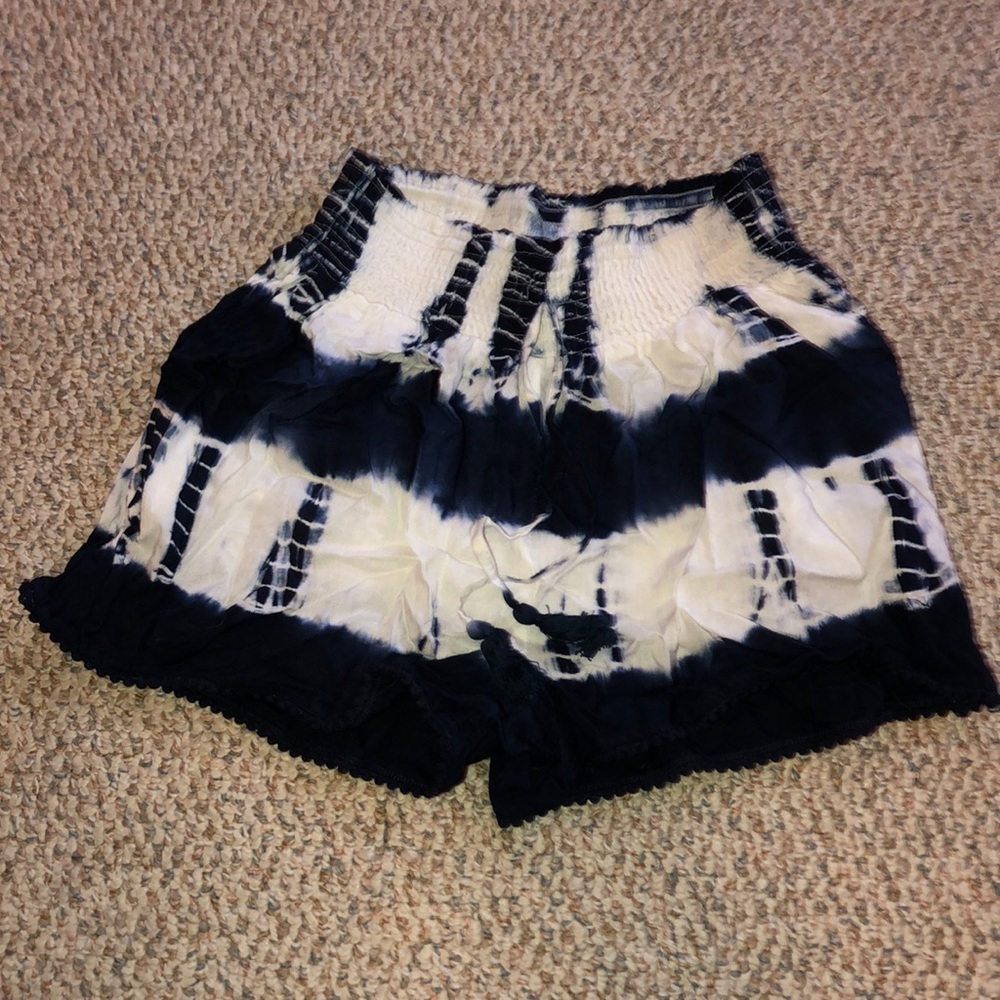 Tie dye flowy shorts